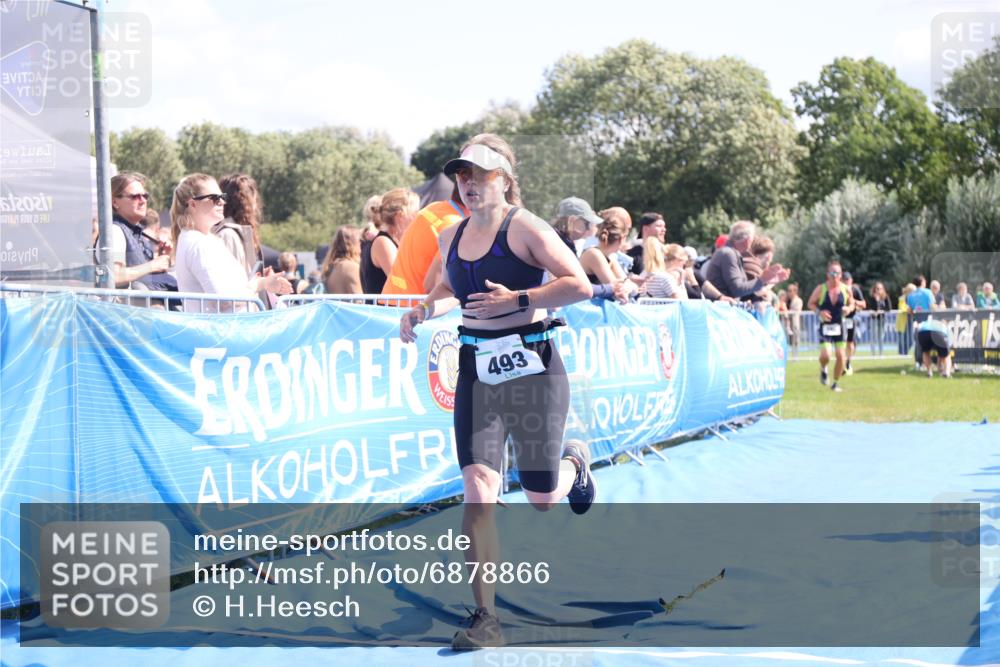 25.08.2024 - Elbe Triathlon Hamburg H.Heesch http://msf.ph/oto/6878866 25.08.2024 11:49:58 Ziel 493, 785 meine-sportfotos.de
