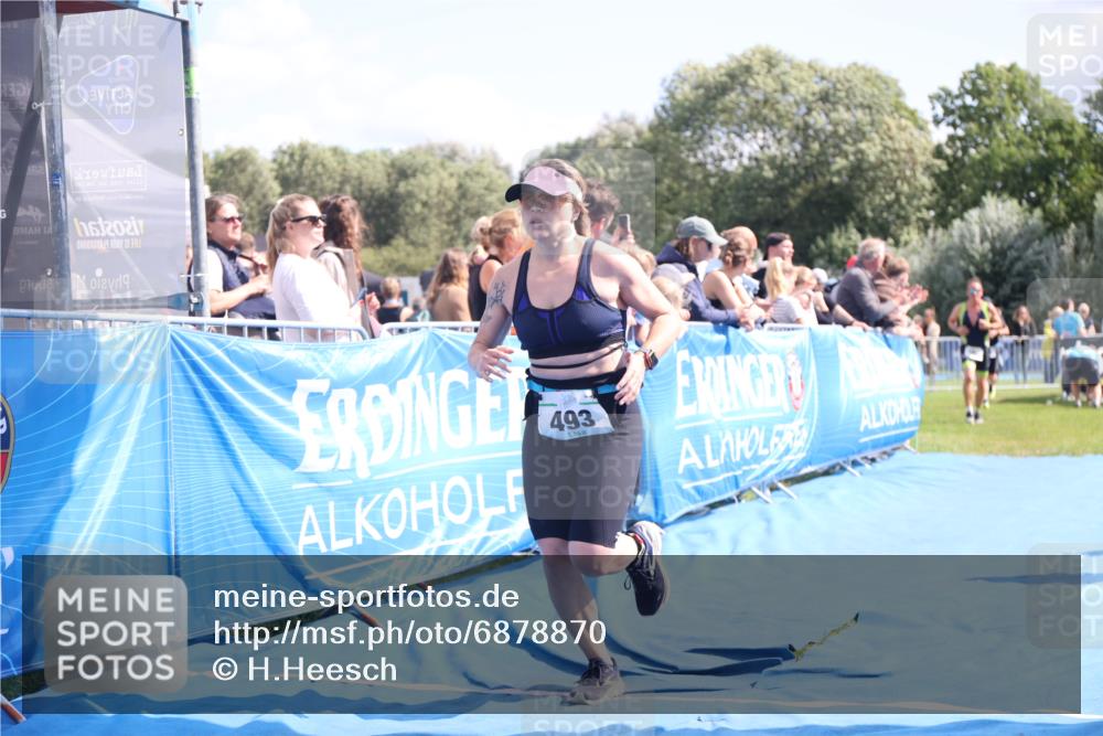 25.08.2024 - Elbe Triathlon Hamburg H.Heesch http://msf.ph/oto/6878870 25.08.2024 11:49:59 Ziel 411, 493, 785 meine-sportfotos.de