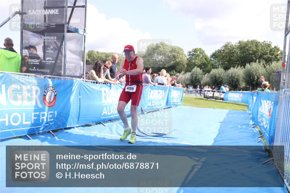 25.08.2024 - Elbe Triathlon Hamburg H.Heesch http://msf.ph/oto/6878871 25.08.2024 12:12:14 Ziel 459, 674, 1575 meine-sportfotos.de