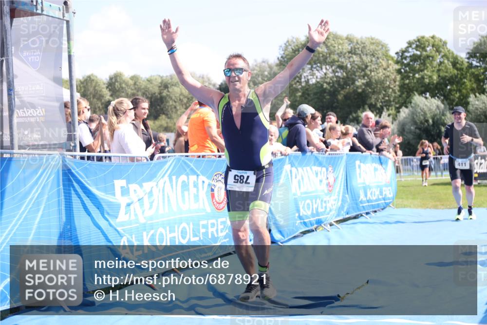 25.08.2024 - Elbe Triathlon Hamburg H.Heesch http://msf.ph/oto/6878921 25.08.2024 11:50:04 Ziel 411, 493, 509, 785 meine-sportfotos.de