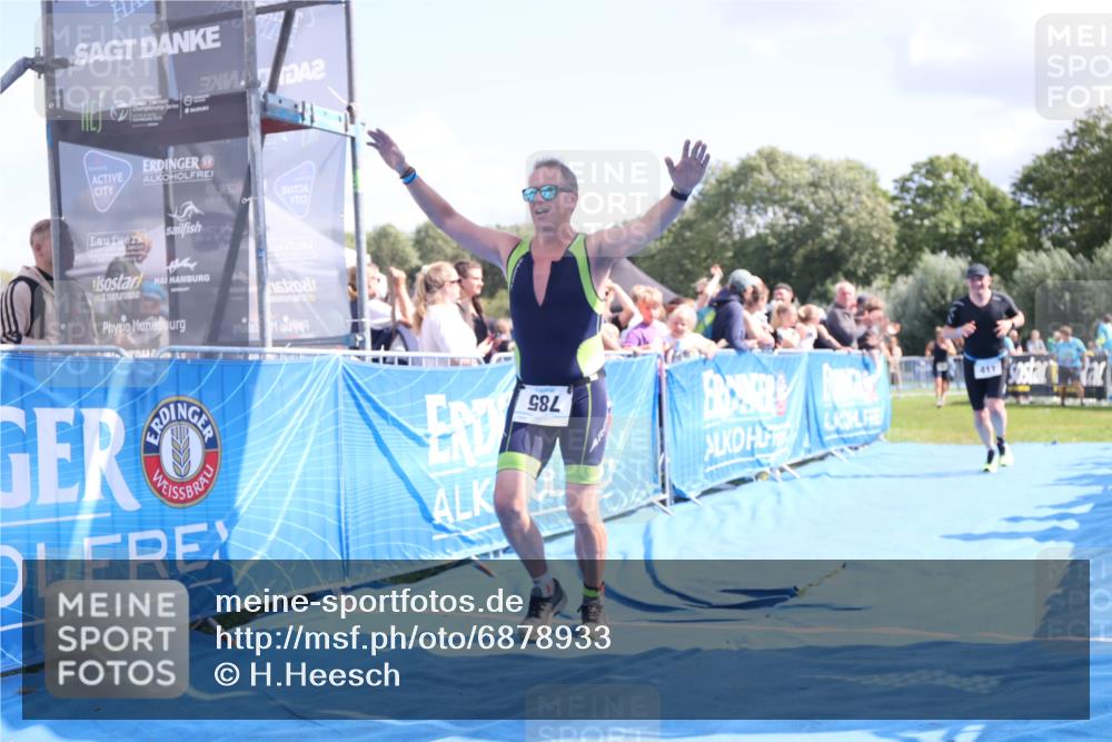 25.08.2024 - Elbe Triathlon Hamburg H.Heesch http://msf.ph/oto/6878933 25.08.2024 11:50:04 Ziel 411, 493, 509, 785 meine-sportfotos.de