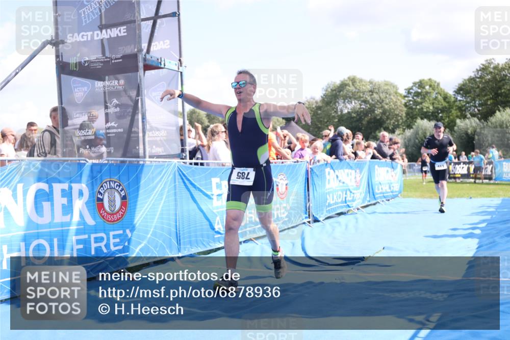 25.08.2024 - Elbe Triathlon Hamburg H.Heesch http://msf.ph/oto/6878936 25.08.2024 11:50:05 Ziel 411, 493, 509, 785, 1672 meine-sportfotos.de
