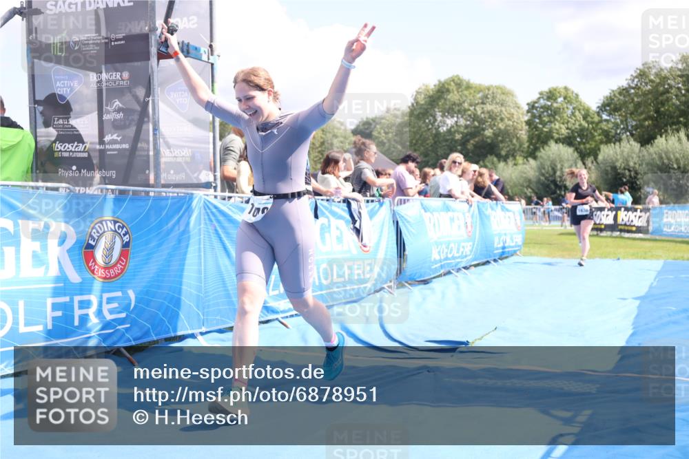 25.08.2024 - Elbe Triathlon Hamburg H.Heesch http://msf.ph/oto/6878951 25.08.2024 12:12:37 Ziel 1528, 1636, 1679 meine-sportfotos.de
