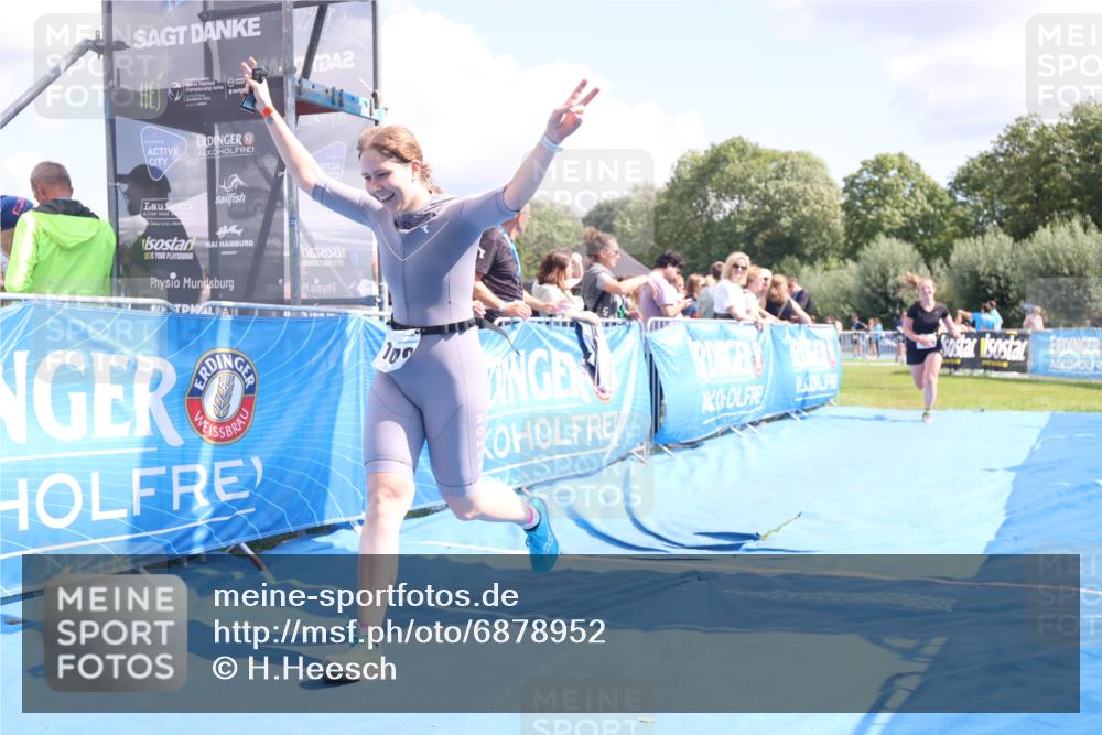 25.08.2024 - Elbe Triathlon Hamburg H.Heesch http://msf.ph/oto/6878952 25.08.2024 12:12:37 Ziel 1528, 1636, 1679 meine-sportfotos.de