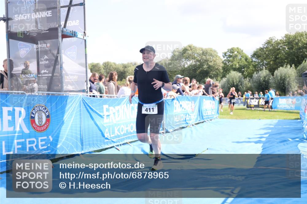 25.08.2024 - Elbe Triathlon Hamburg H.Heesch http://msf.ph/oto/6878965 25.08.2024 11:50:07 Ziel 411, 509, 785, 1672 meine-sportfotos.de