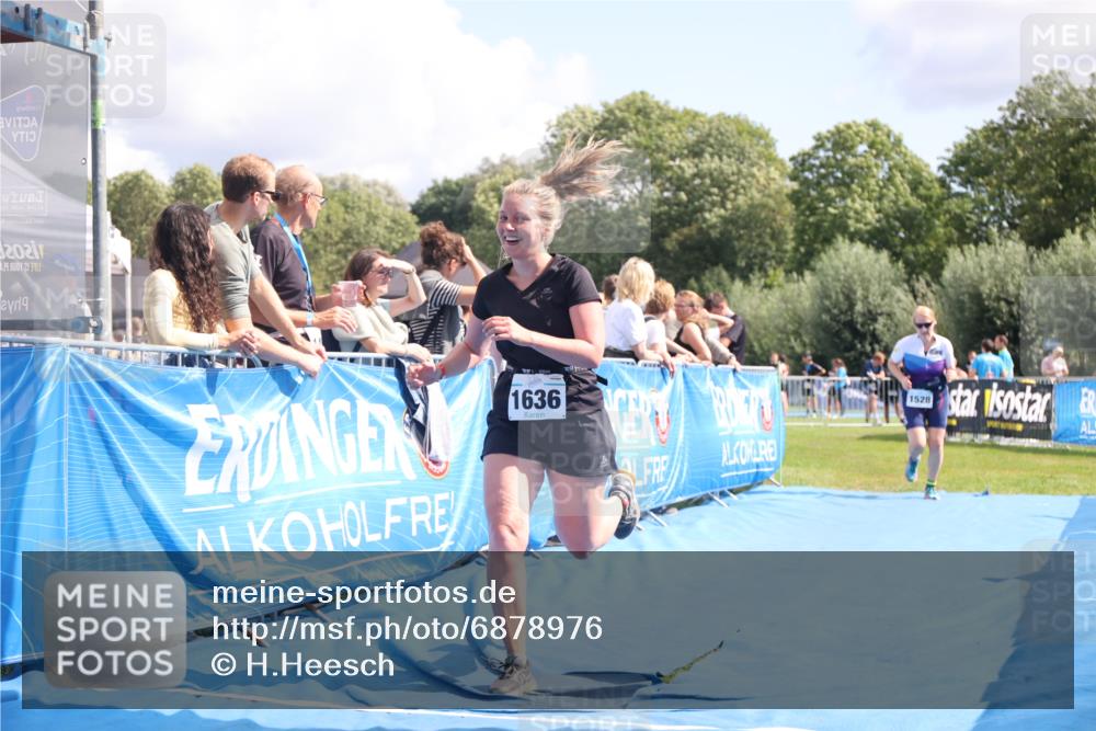 25.08.2024 - Elbe Triathlon Hamburg H.Heesch http://msf.ph/oto/6878976 25.08.2024 12:12:39 Ziel 1528, 1636, 1679 meine-sportfotos.de