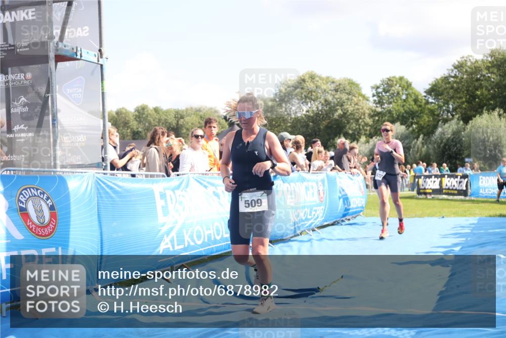 25.08.2024 - Elbe Triathlon Hamburg H.Heesch http://msf.ph/oto/6878982 25.08.2024 11:50:12 Ziel 411, 509, 1672 meine-sportfotos.de