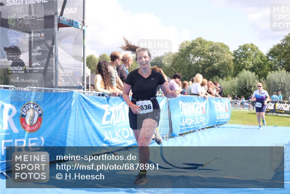 25.08.2024 - Elbe Triathlon Hamburg H.Heesch http://msf.ph/oto/6878991 25.08.2024 12:12:40 Ziel 1528, 1636, 1679 meine-sportfotos.de