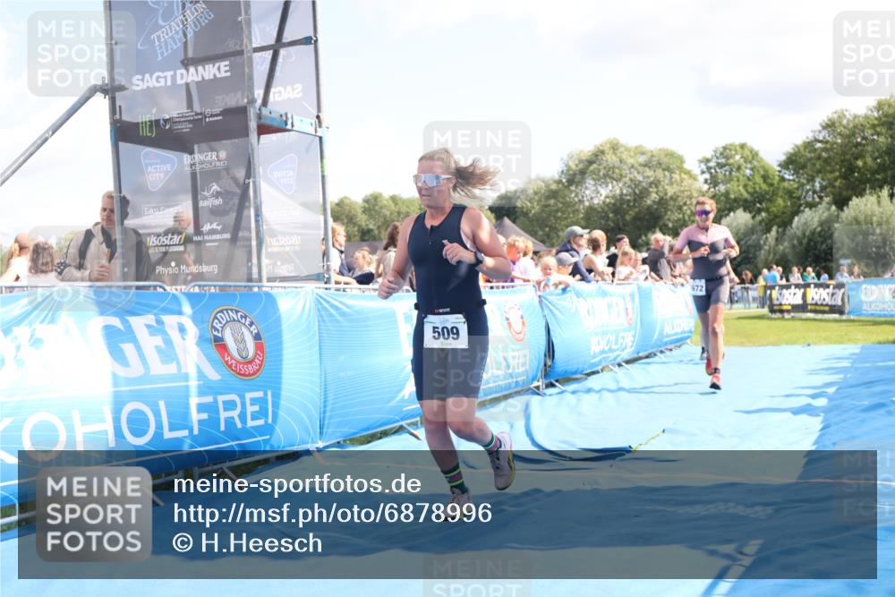 25.08.2024 - Elbe Triathlon Hamburg H.Heesch http://msf.ph/oto/6878996 25.08.2024 11:50:13 Ziel 411, 509, 1672 meine-sportfotos.de