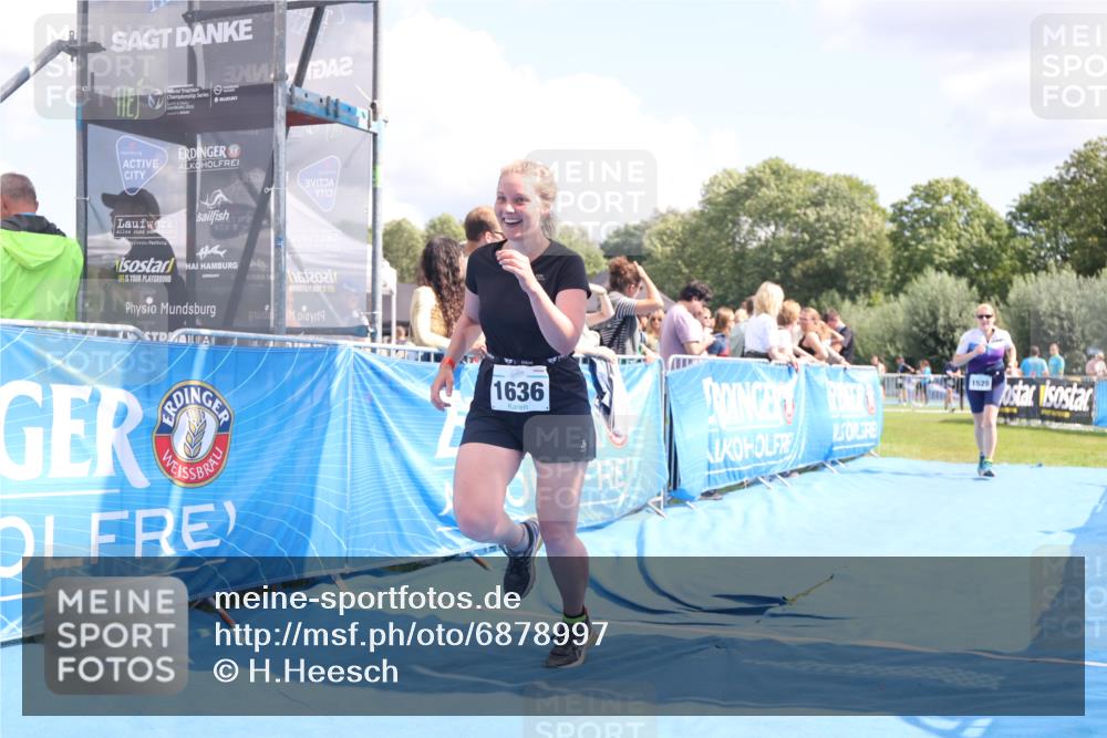 25.08.2024 - Elbe Triathlon Hamburg H.Heesch http://msf.ph/oto/6878997 25.08.2024 12:12:40 Ziel 1528, 1636, 1679 meine-sportfotos.de