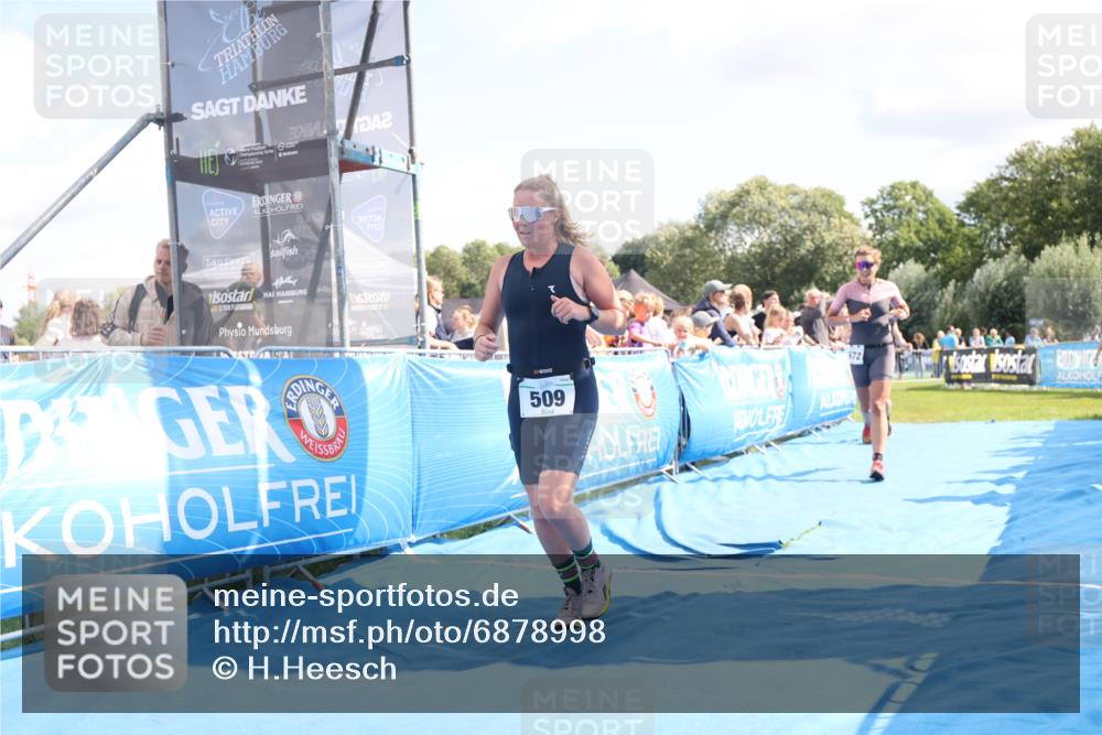 25.08.2024 - Elbe Triathlon Hamburg H.Heesch http://msf.ph/oto/6878998 25.08.2024 11:50:13 Ziel 411, 509, 1672 meine-sportfotos.de