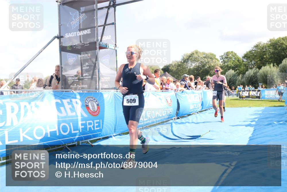 25.08.2024 - Elbe Triathlon Hamburg H.Heesch http://msf.ph/oto/6879004 25.08.2024 11:50:13 Ziel 411, 509, 1672 meine-sportfotos.de