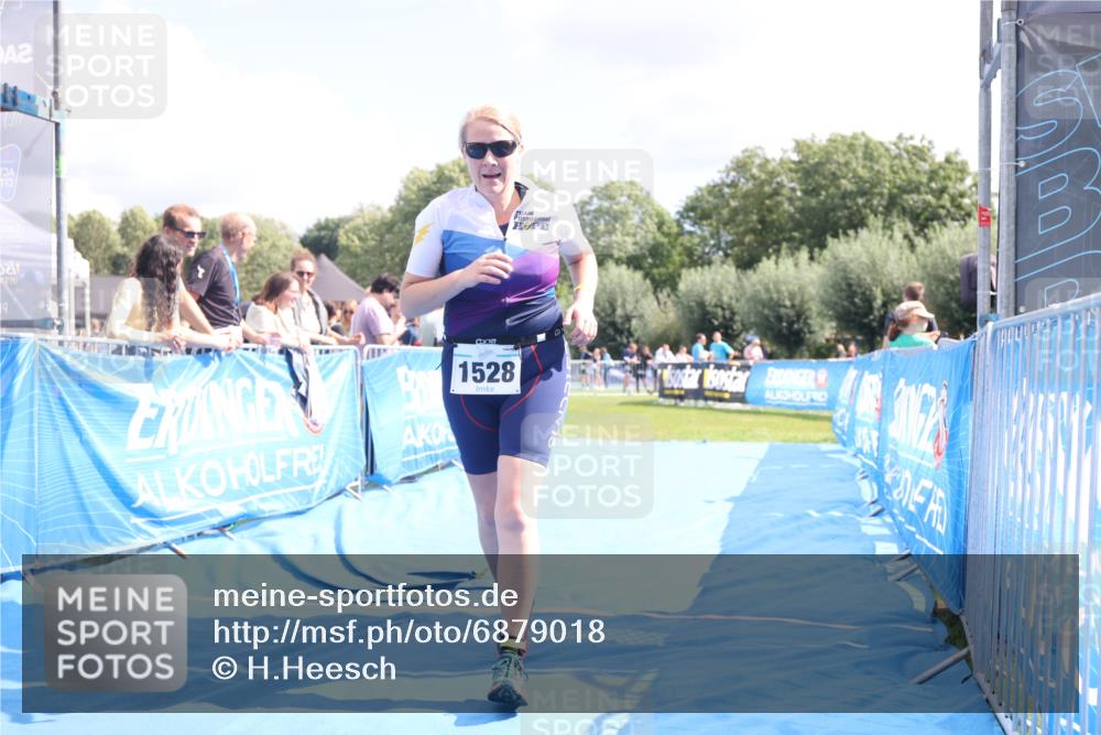 25.08.2024 - Elbe Triathlon Hamburg H.Heesch http://msf.ph/oto/6879018 25.08.2024 12:12:44 Ziel 1528, 1636 meine-sportfotos.de