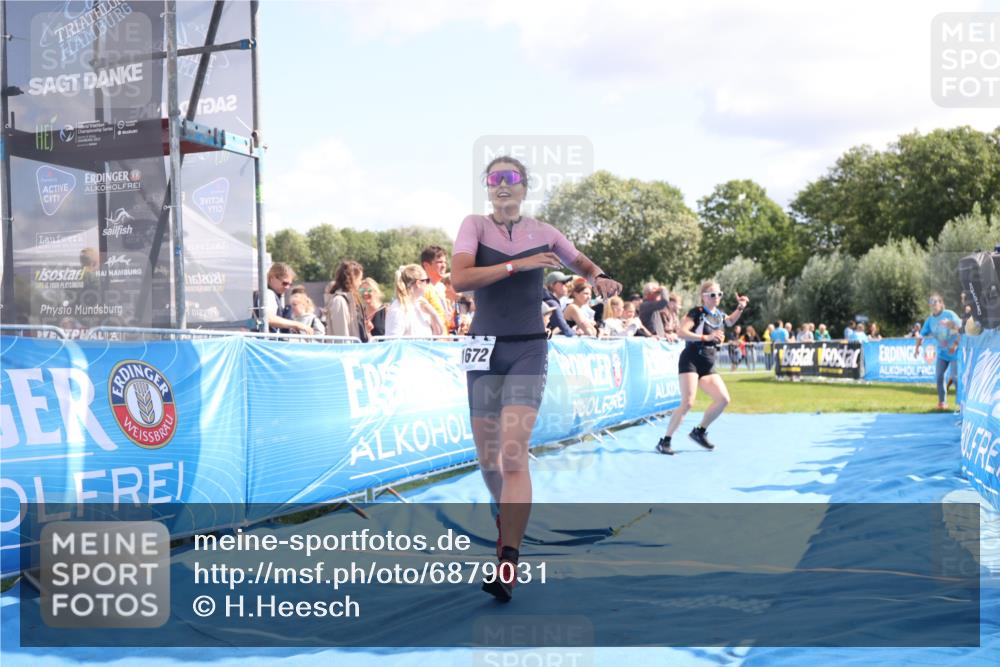 25.08.2024 - Elbe Triathlon Hamburg H.Heesch http://msf.ph/oto/6879031 25.08.2024 11:50:14 Ziel 411, 509, 1672 meine-sportfotos.de