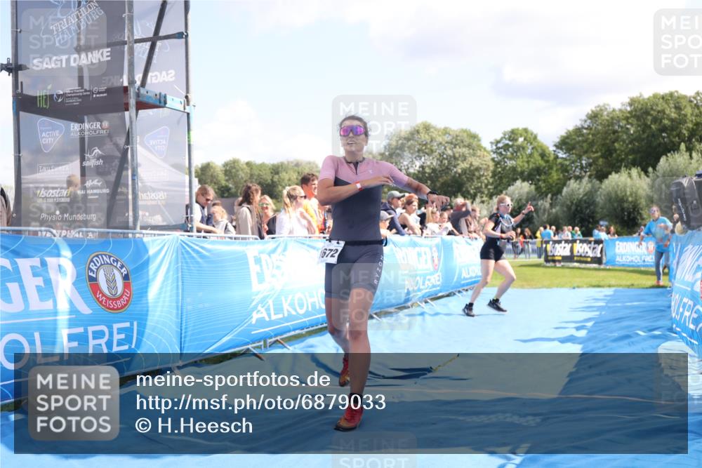 25.08.2024 - Elbe Triathlon Hamburg H.Heesch http://msf.ph/oto/6879033 25.08.2024 11:50:14 Ziel 411, 509, 1672 meine-sportfotos.de