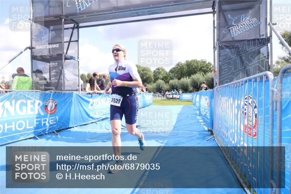 25.08.2024 - Elbe Triathlon Hamburg H.Heesch http://msf.ph/oto/6879035 25.08.2024 12:12:44 Ziel 1528, 1636 meine-sportfotos.de