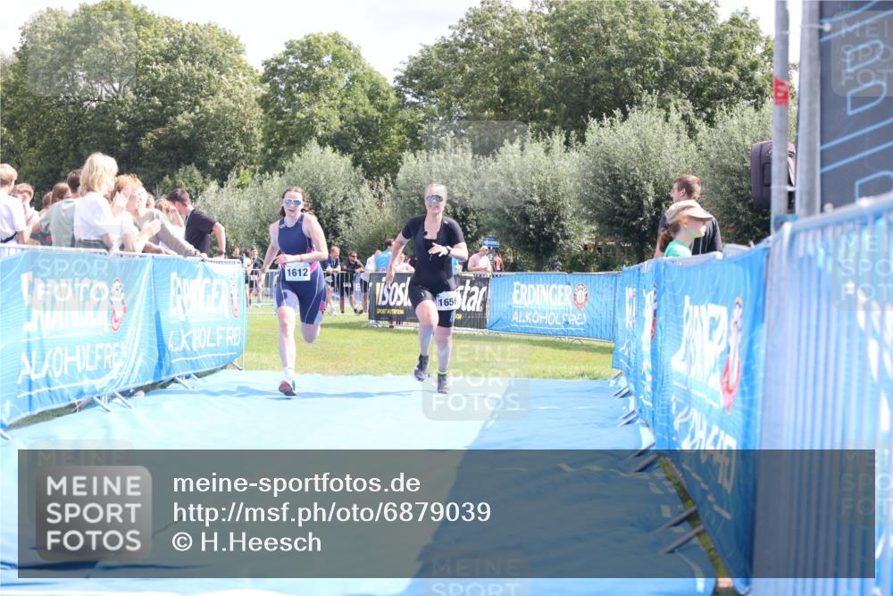 25.08.2024 - Elbe Triathlon Hamburg H.Heesch http://msf.ph/oto/6879039 25.08.2024 12:12:54 Ziel 1612, 1656 meine-sportfotos.de