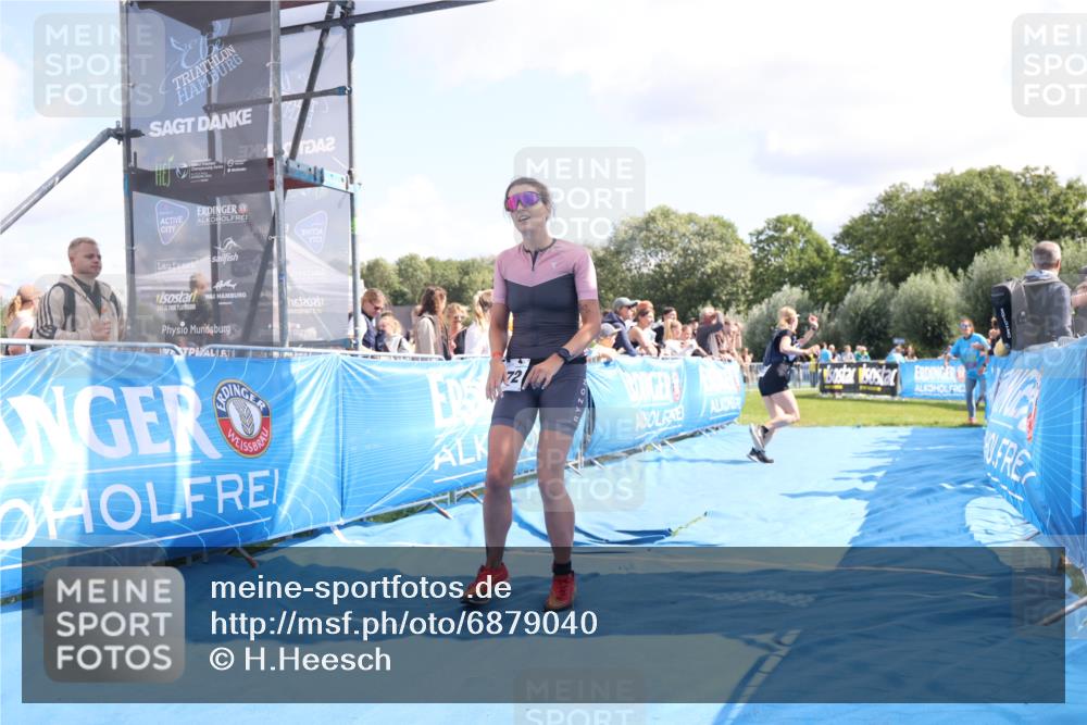 25.08.2024 - Elbe Triathlon Hamburg H.Heesch http://msf.ph/oto/6879040 25.08.2024 11:50:14 Ziel 411, 509, 1672 meine-sportfotos.de