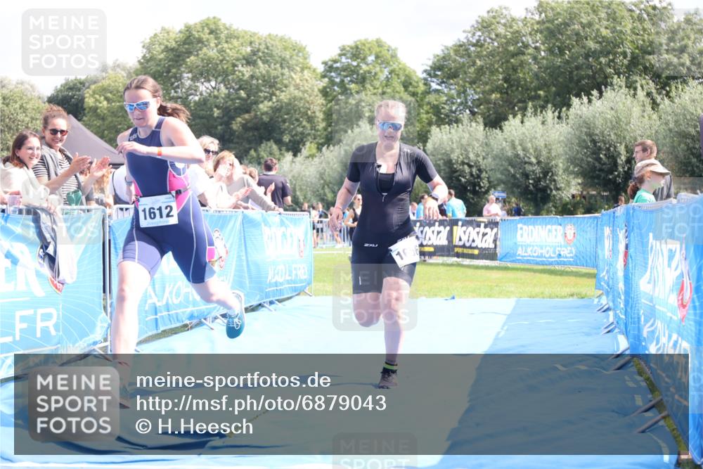 25.08.2024 - Elbe Triathlon Hamburg H.Heesch http://msf.ph/oto/6879043 25.08.2024 12:12:56 Ziel 1612, 1656 meine-sportfotos.de