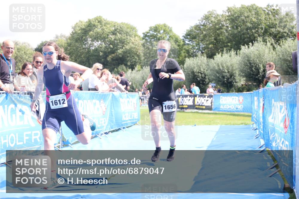 25.08.2024 - Elbe Triathlon Hamburg H.Heesch http://msf.ph/oto/6879047 25.08.2024 12:12:56 Ziel 1612, 1656 meine-sportfotos.de