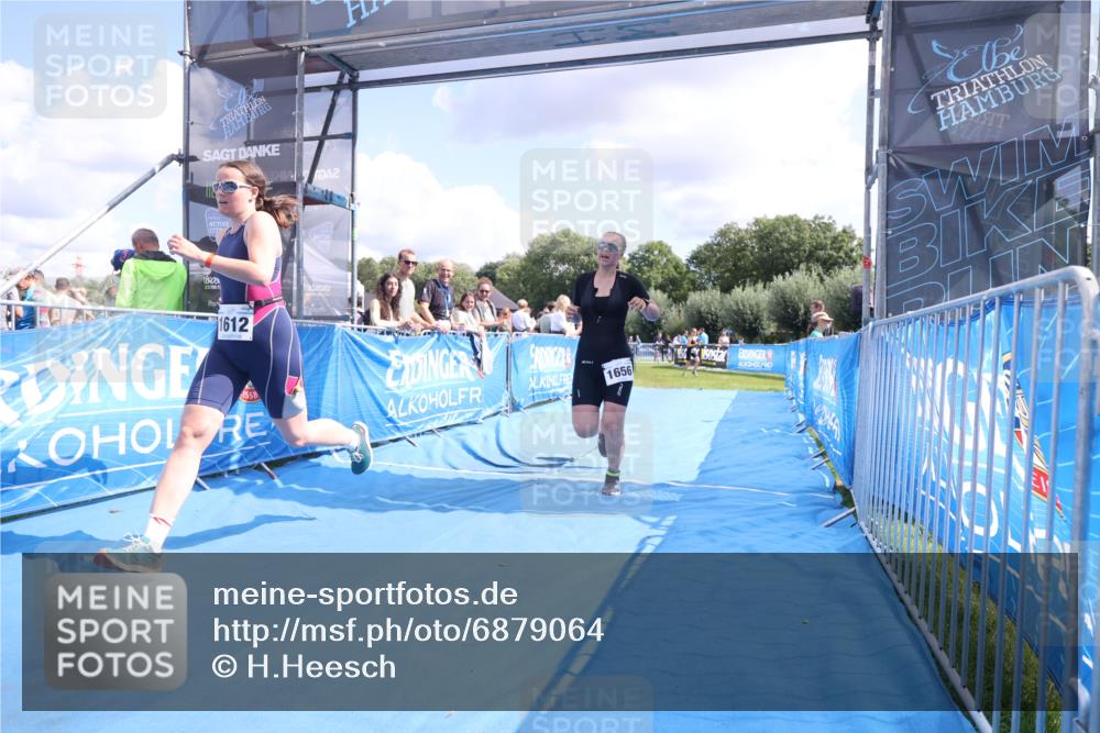 25.08.2024 - Elbe Triathlon Hamburg H.Heesch http://msf.ph/oto/6879064 25.08.2024 12:12:56 Ziel 1612, 1656 meine-sportfotos.de