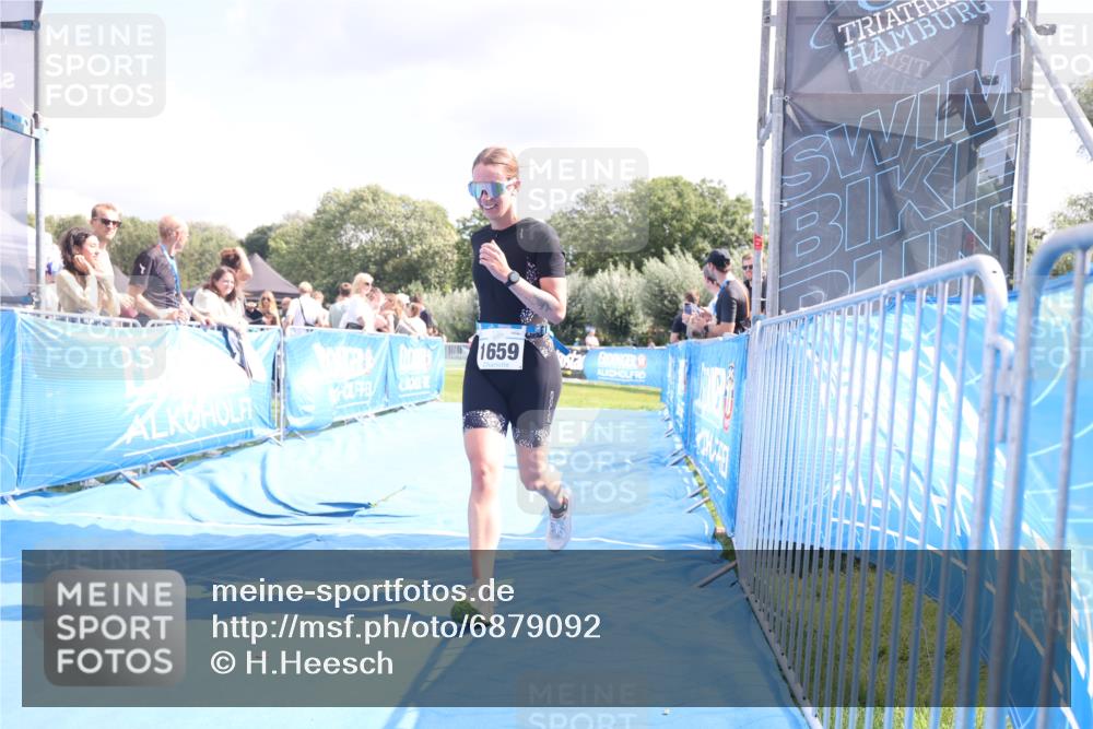 25.08.2024 - Elbe Triathlon Hamburg H.Heesch http://msf.ph/oto/6879092 25.08.2024 12:13:39 Ziel 1659 meine-sportfotos.de
