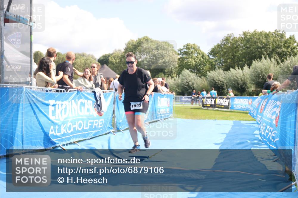25.08.2024 - Elbe Triathlon Hamburg H.Heesch http://msf.ph/oto/6879106 25.08.2024 12:13:50 Ziel 1545, 1680 meine-sportfotos.de