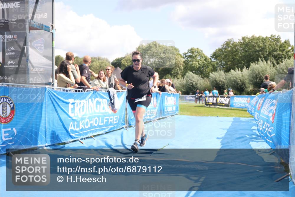 25.08.2024 - Elbe Triathlon Hamburg H.Heesch http://msf.ph/oto/6879112 25.08.2024 12:13:50 Ziel 1545, 1680 meine-sportfotos.de