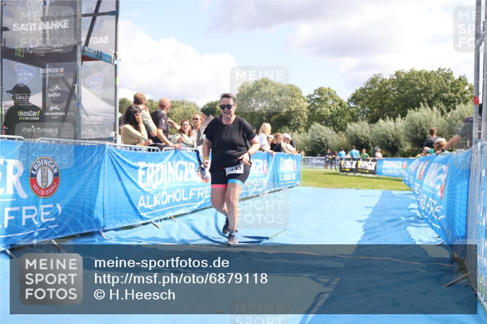 25.08.2024 - Elbe Triathlon Hamburg H.Heesch http://msf.ph/oto/6879118 25.08.2024 12:13:50 Ziel 1545, 1680 meine-sportfotos.de