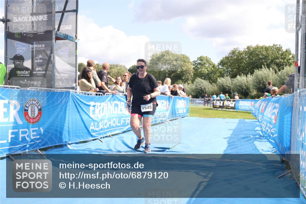 25.08.2024 - Elbe Triathlon Hamburg H.Heesch http://msf.ph/oto/6879120 25.08.2024 12:13:50 Ziel 1545, 1680 meine-sportfotos.de