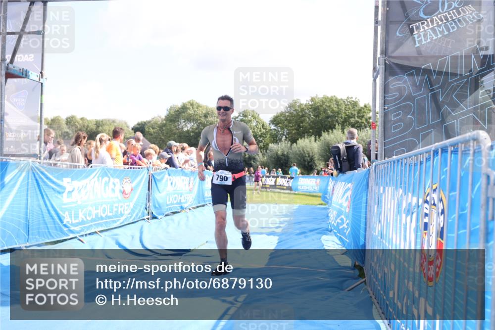 25.08.2024 - Elbe Triathlon Hamburg H.Heesch http://msf.ph/oto/6879130 25.08.2024 11:50:41 Ziel 790, 1502 meine-sportfotos.de