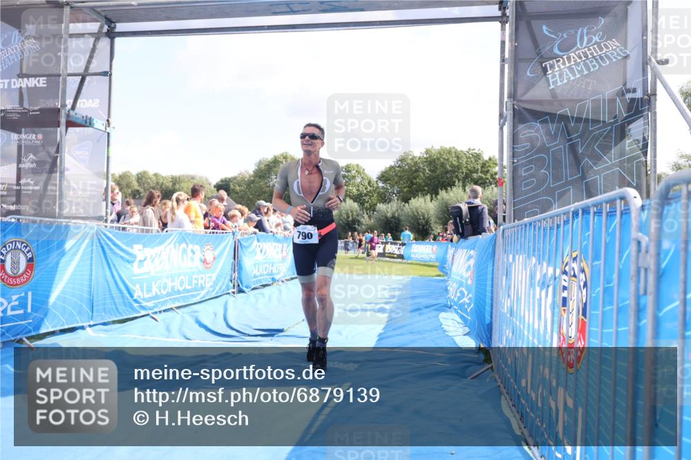 25.08.2024 - Elbe Triathlon Hamburg H.Heesch http://msf.ph/oto/6879139 25.08.2024 11:50:41 Ziel 790, 1502 meine-sportfotos.de