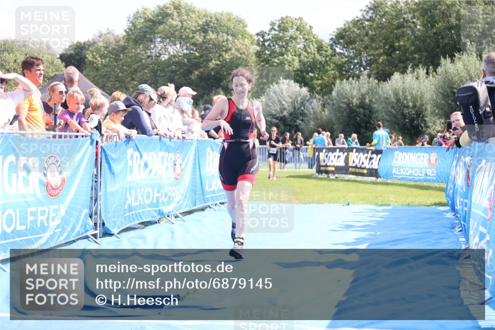 25.08.2024 - Elbe Triathlon Hamburg H.Heesch http://msf.ph/oto/6879145 25.08.2024 11:50:48 Ziel 790, 1502, 1587 meine-sportfotos.de