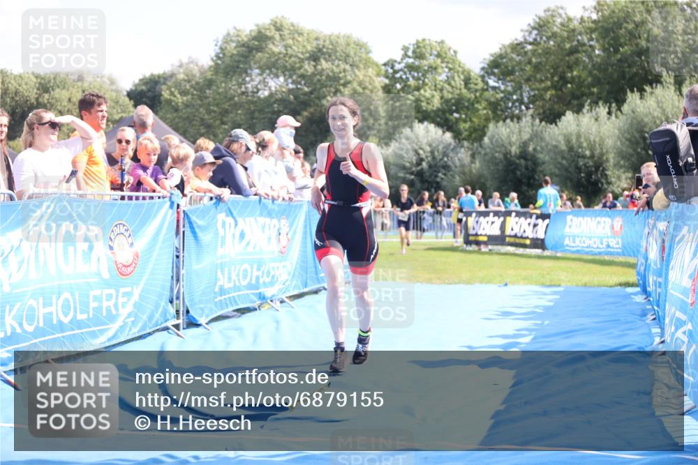 25.08.2024 - Elbe Triathlon Hamburg H.Heesch http://msf.ph/oto/6879155 25.08.2024 11:50:49 Ziel 1502, 1587 meine-sportfotos.de