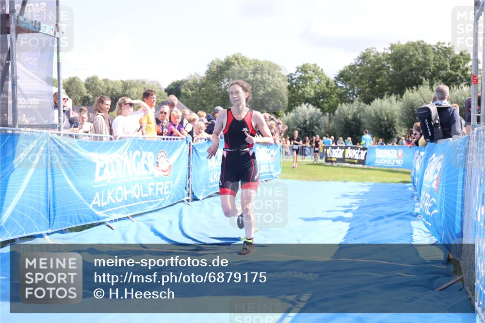 25.08.2024 - Elbe Triathlon Hamburg H.Heesch http://msf.ph/oto/6879175 25.08.2024 11:50:49 Ziel 1502, 1587 meine-sportfotos.de