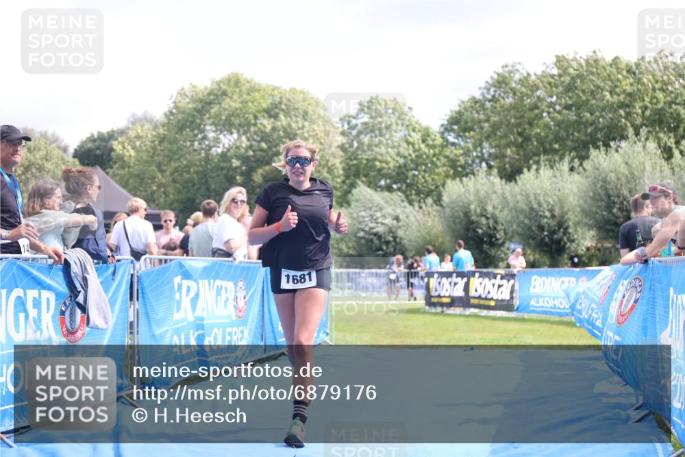 25.08.2024 - Elbe Triathlon Hamburg H.Heesch http://msf.ph/oto/6879176 25.08.2024 12:14:08 Ziel 1681 meine-sportfotos.de