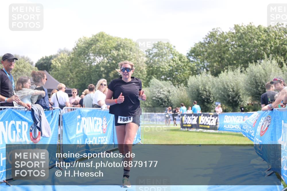 25.08.2024 - Elbe Triathlon Hamburg H.Heesch http://msf.ph/oto/6879177 25.08.2024 12:14:08 Ziel 1681 meine-sportfotos.de