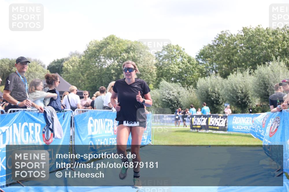 25.08.2024 - Elbe Triathlon Hamburg H.Heesch http://msf.ph/oto/6879181 25.08.2024 12:14:08 Ziel 1681 meine-sportfotos.de