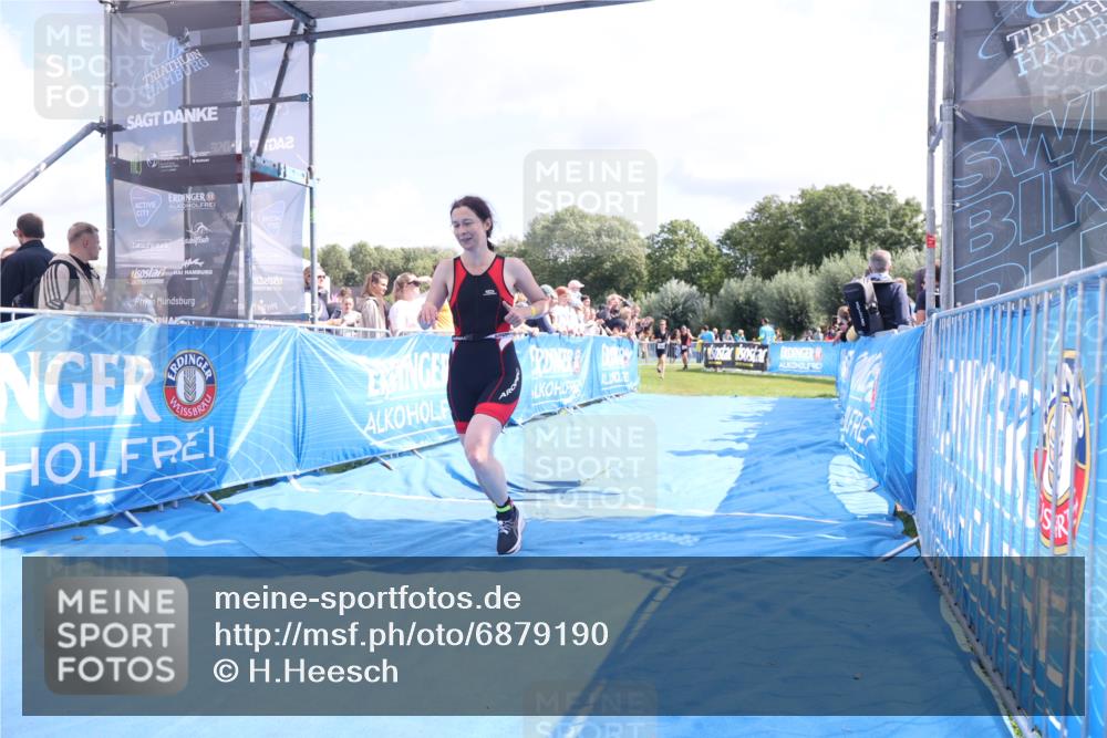 25.08.2024 - Elbe Triathlon Hamburg H.Heesch http://msf.ph/oto/6879190 25.08.2024 11:50:50 Ziel 1502, 1587 meine-sportfotos.de