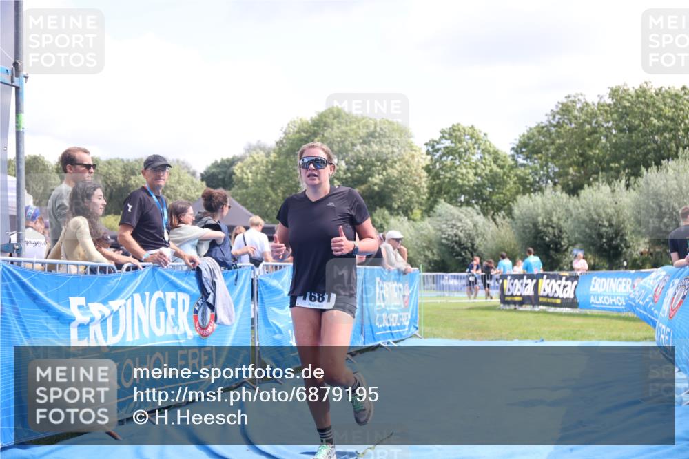 25.08.2024 - Elbe Triathlon Hamburg H.Heesch http://msf.ph/oto/6879195 25.08.2024 12:14:08 Ziel 1681 meine-sportfotos.de