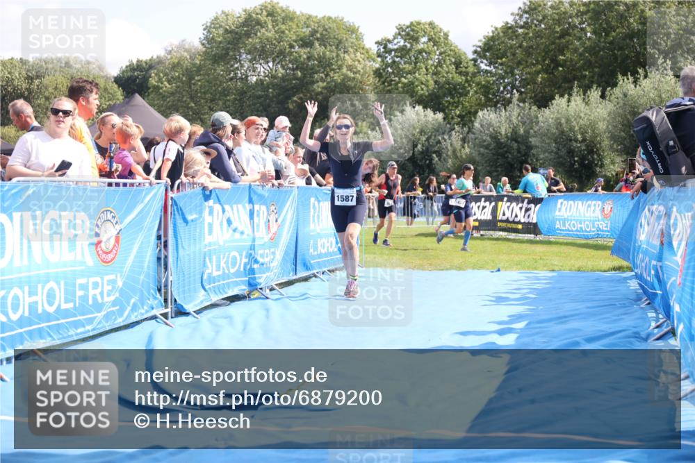 25.08.2024 - Elbe Triathlon Hamburg H.Heesch http://msf.ph/oto/6879200 25.08.2024 11:50:54 Ziel 1502, 1587 meine-sportfotos.de
