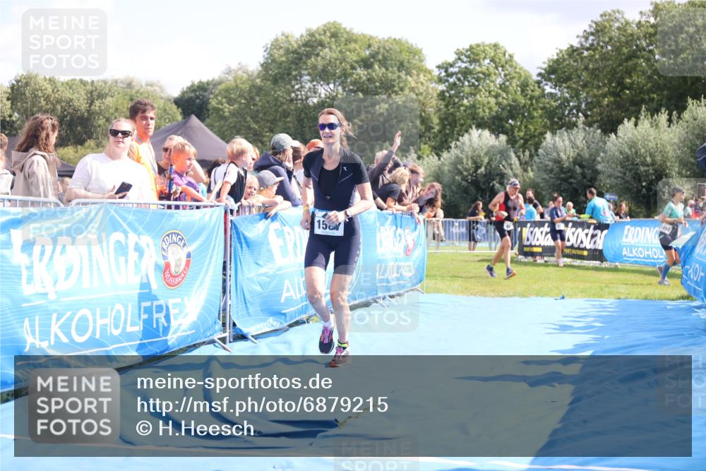 25.08.2024 - Elbe Triathlon Hamburg H.Heesch http://msf.ph/oto/6879215 25.08.2024 11:50:55 Ziel 1502, 1587 meine-sportfotos.de