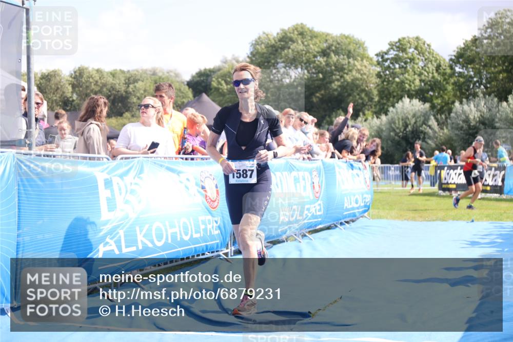 25.08.2024 - Elbe Triathlon Hamburg H.Heesch http://msf.ph/oto/6879231 25.08.2024 11:50:56 Ziel 1502, 1587 meine-sportfotos.de