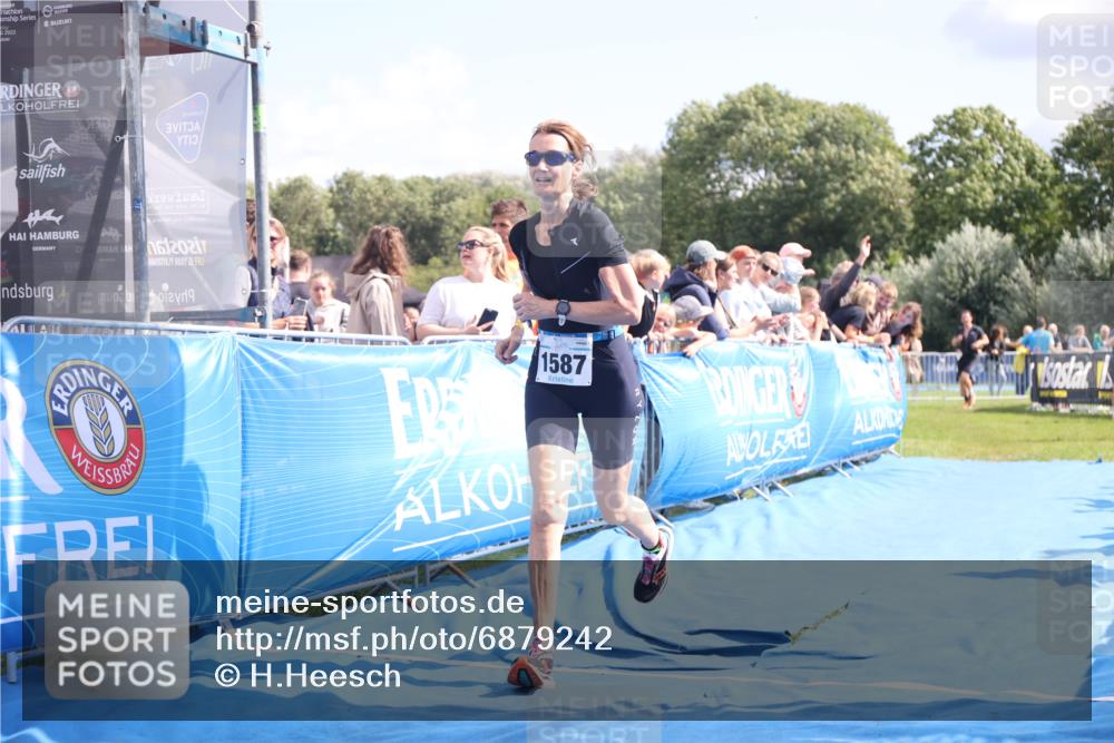 25.08.2024 - Elbe Triathlon Hamburg H.Heesch http://msf.ph/oto/6879242 25.08.2024 11:50:56 Ziel 1502, 1587 meine-sportfotos.de