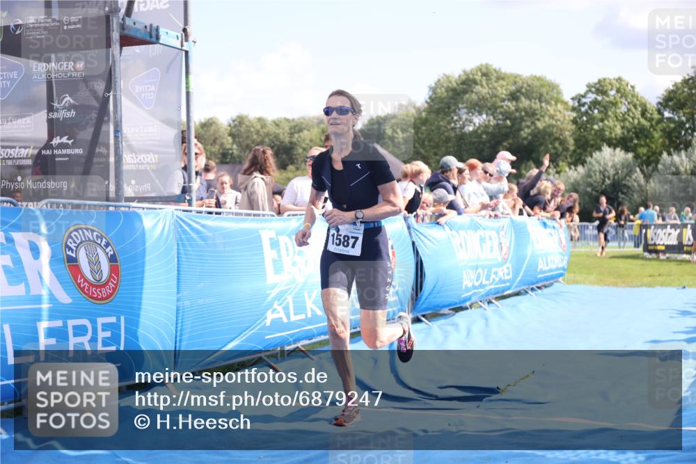 25.08.2024 - Elbe Triathlon Hamburg H.Heesch http://msf.ph/oto/6879247 25.08.2024 11:50:56 Ziel 1502, 1587 meine-sportfotos.de