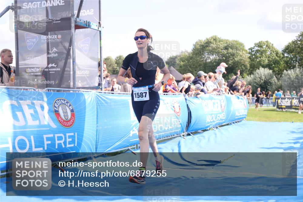 25.08.2024 - Elbe Triathlon Hamburg H.Heesch http://msf.ph/oto/6879255 25.08.2024 11:50:56 Ziel 1502, 1587 meine-sportfotos.de