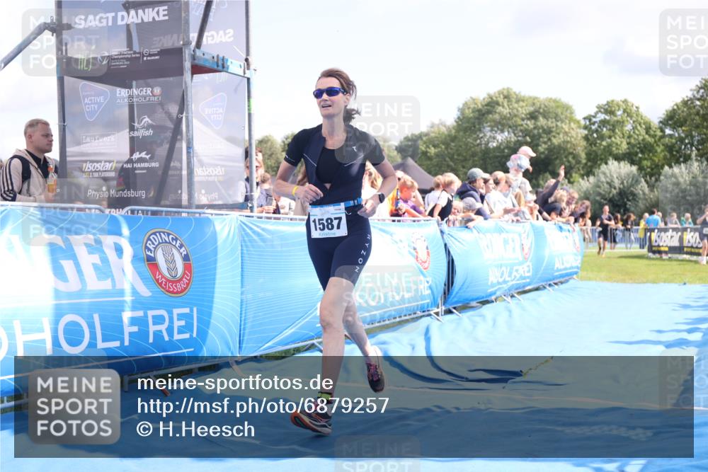 25.08.2024 - Elbe Triathlon Hamburg H.Heesch http://msf.ph/oto/6879257 25.08.2024 11:50:56 Ziel 1502, 1587 meine-sportfotos.de