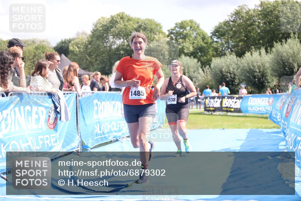 25.08.2024 - Elbe Triathlon Hamburg H.Heesch http://msf.ph/oto/6879302 25.08.2024 12:15:54 Ziel 1485, 1538, 1720 meine-sportfotos.de