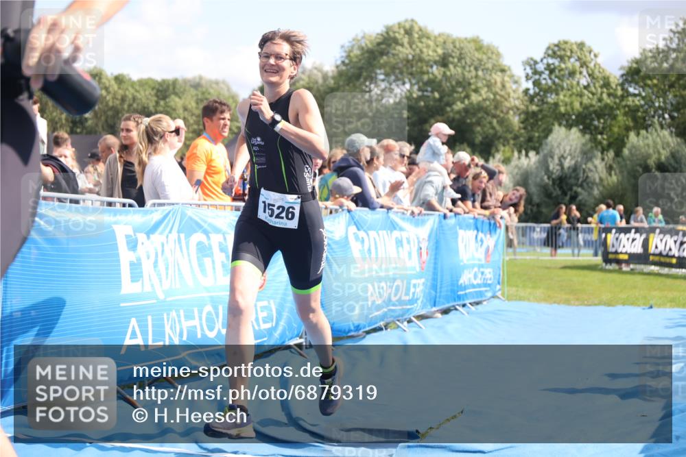 25.08.2024 - Elbe Triathlon Hamburg H.Heesch http://msf.ph/oto/6879319 25.08.2024 11:51:07 Ziel 220, 1526 meine-sportfotos.de