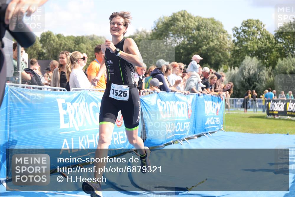 25.08.2024 - Elbe Triathlon Hamburg H.Heesch http://msf.ph/oto/6879321 25.08.2024 11:51:07 Ziel 220, 1526 meine-sportfotos.de